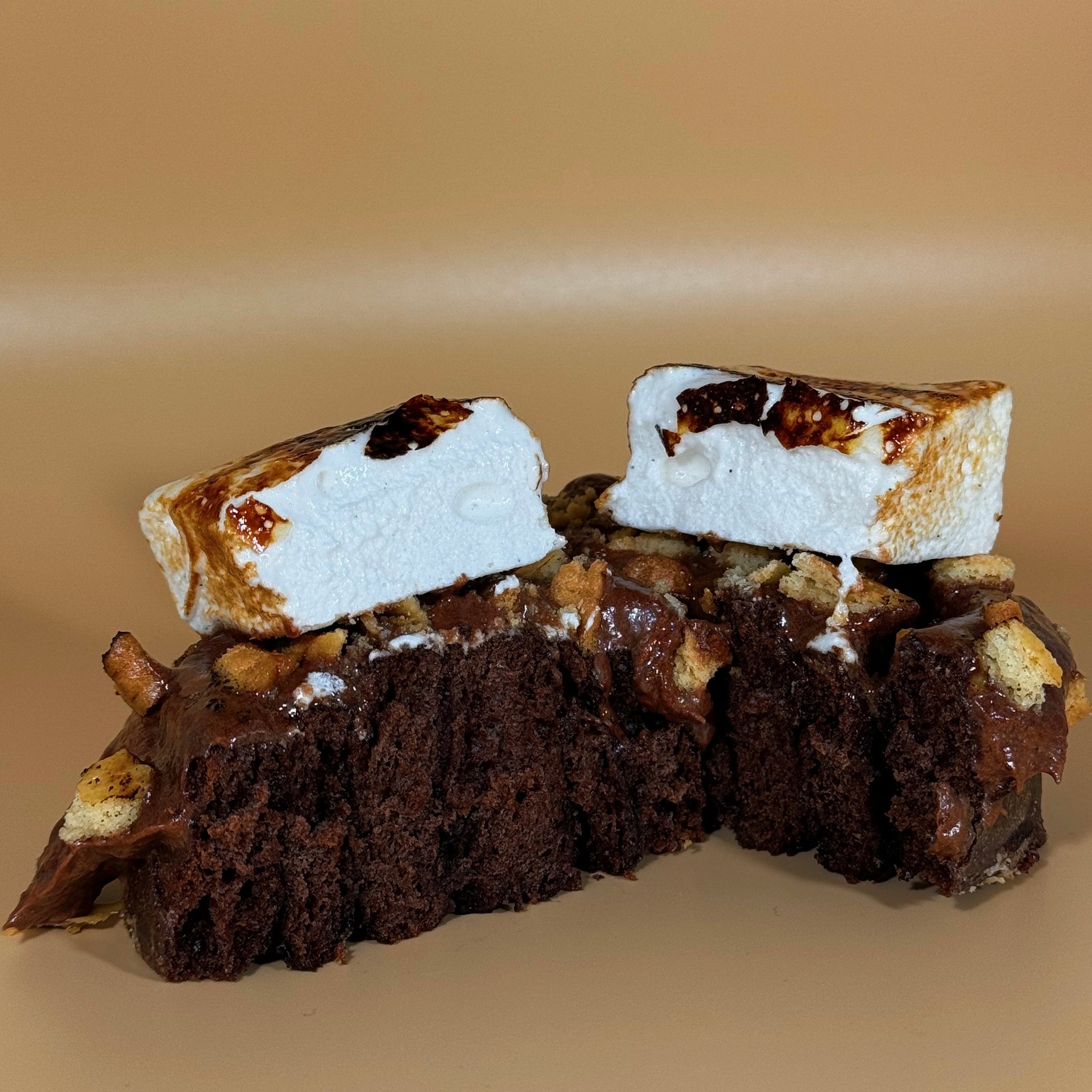 Chocolate &'mores buns
